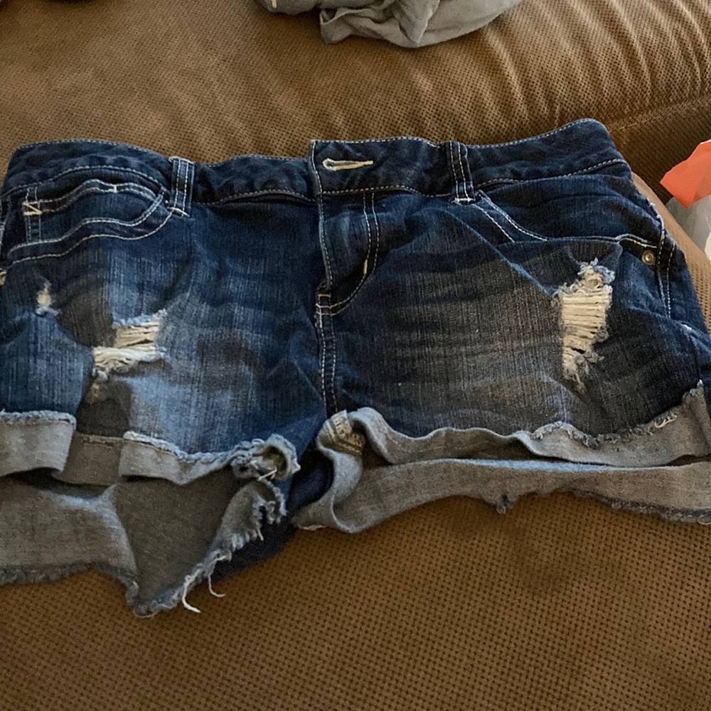 Ripped Jean shorts